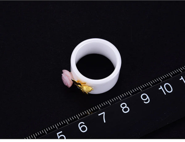 Bee Kiss  Ring